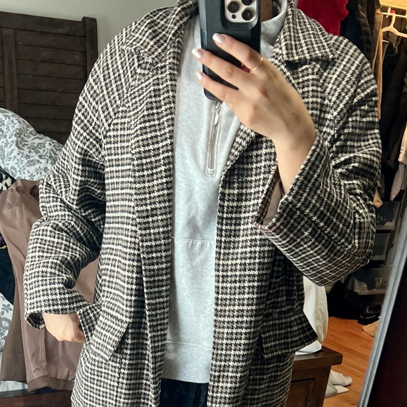 Brown coat - Picture 2 of 5